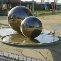 Фонтан из 2 стальных шаров (518906) ∅ 1 и ∅ 1,5 м. Липки 