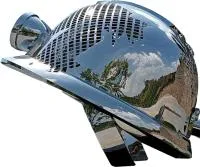 Каска - скульптура абстрактная скульптура из нержавеющей стали на заказ — Липки  